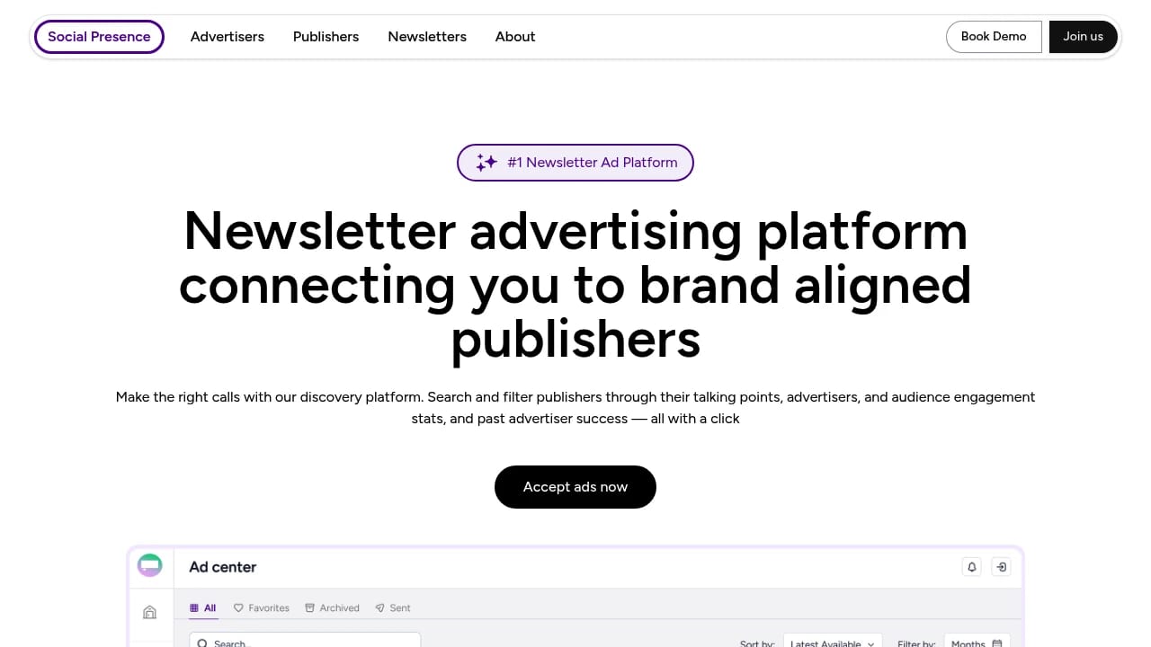 Screenshot of Social Presence  website